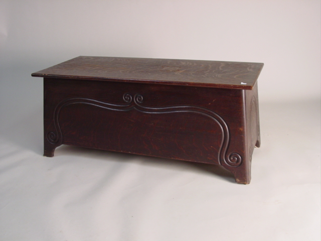Craftsman oak blanket chest 2