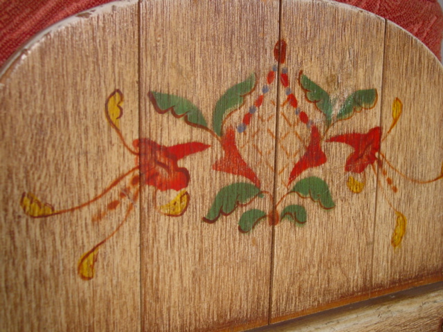 Monterey handpainted Ottoman detail