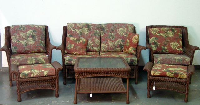 6 pc. Wicker patio set