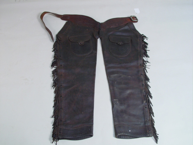 Shotgun Chaps, basket weave, leather buttons
