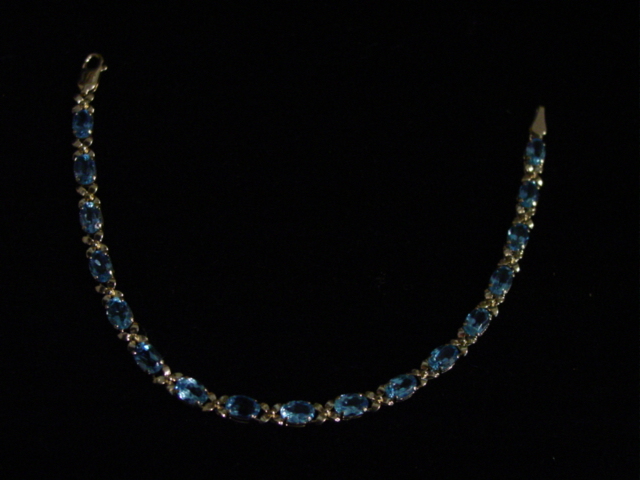 14kt Italian gold necklace w diamonds