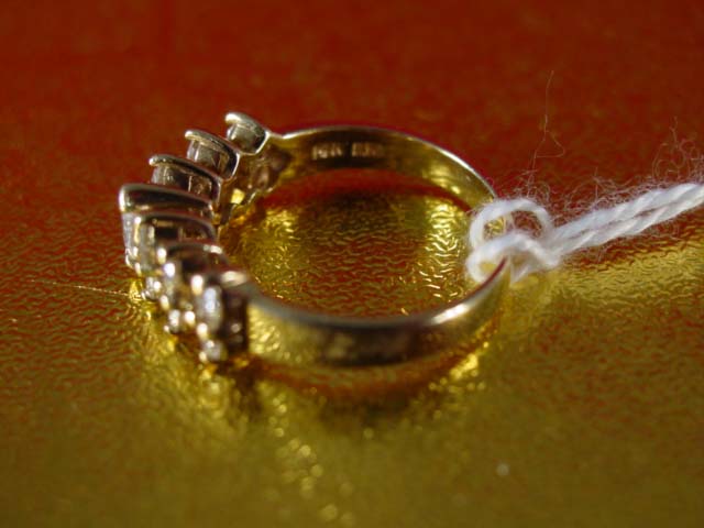 14kt gold diamond ring app 2ct band.