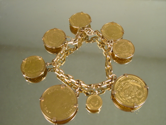 18kt 8 Gold Coin Bracelet