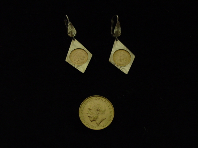 King George V gold coin and pair Gold earrings
