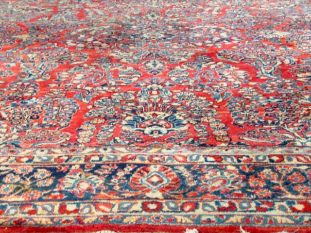 antique Sarouk 8'x10' carpetdetail